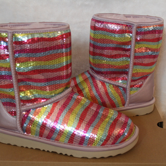 UGG SPARKLE SEQUIN RAINBOW BOOTS 7 8 RARE! - Picture 6 of 6